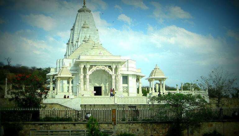 Birla_mandir_jaipur_from_front