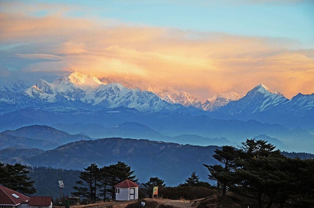 Kangchenjunga_(Kanchenjunga)_from_Singalila_National_Park,_Sandakphu