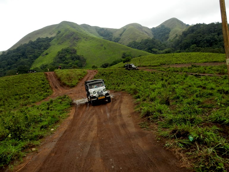 Sathram_Jeep_Safari_Thekaddy.