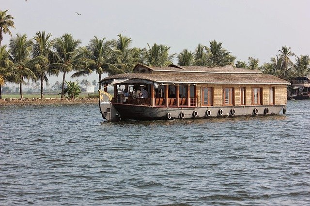 kumarakom-backwaters-kerala